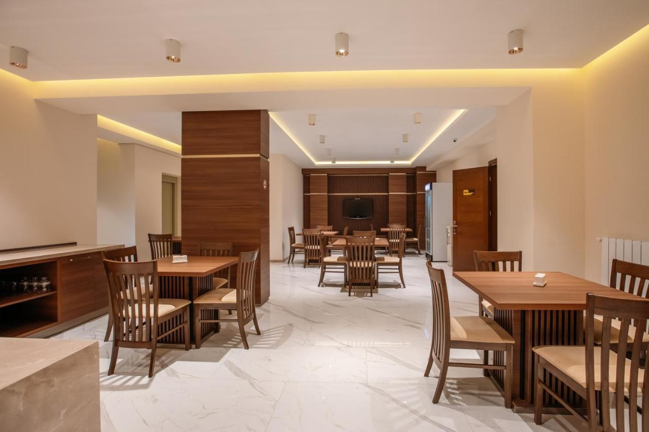 Hotel Parma Τυφλίδα Εξωτερικό φωτογραφία
