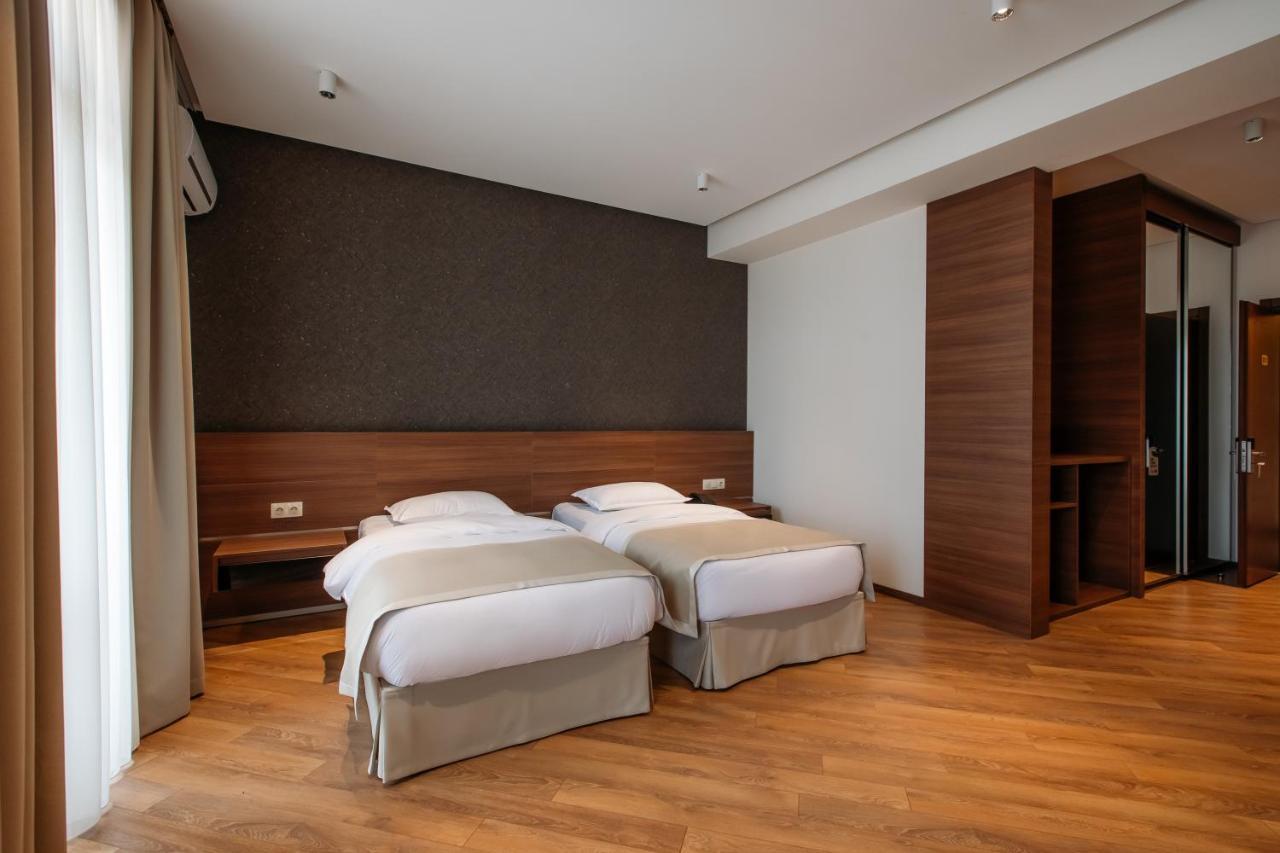 Hotel Parma Τυφλίδα Εξωτερικό φωτογραφία
