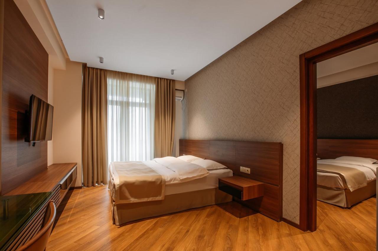 Hotel Parma Τυφλίδα Εξωτερικό φωτογραφία