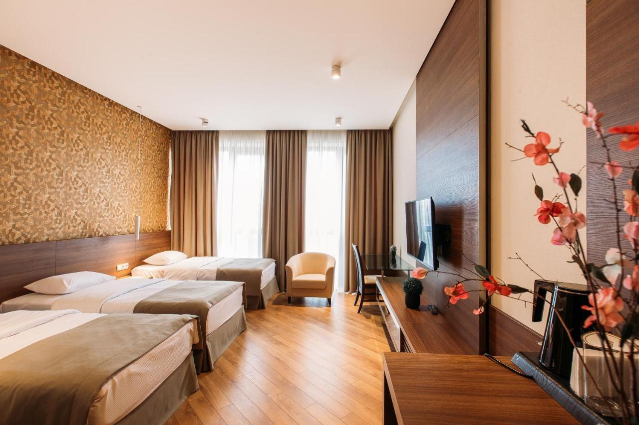 Hotel Parma Τυφλίδα Εξωτερικό φωτογραφία